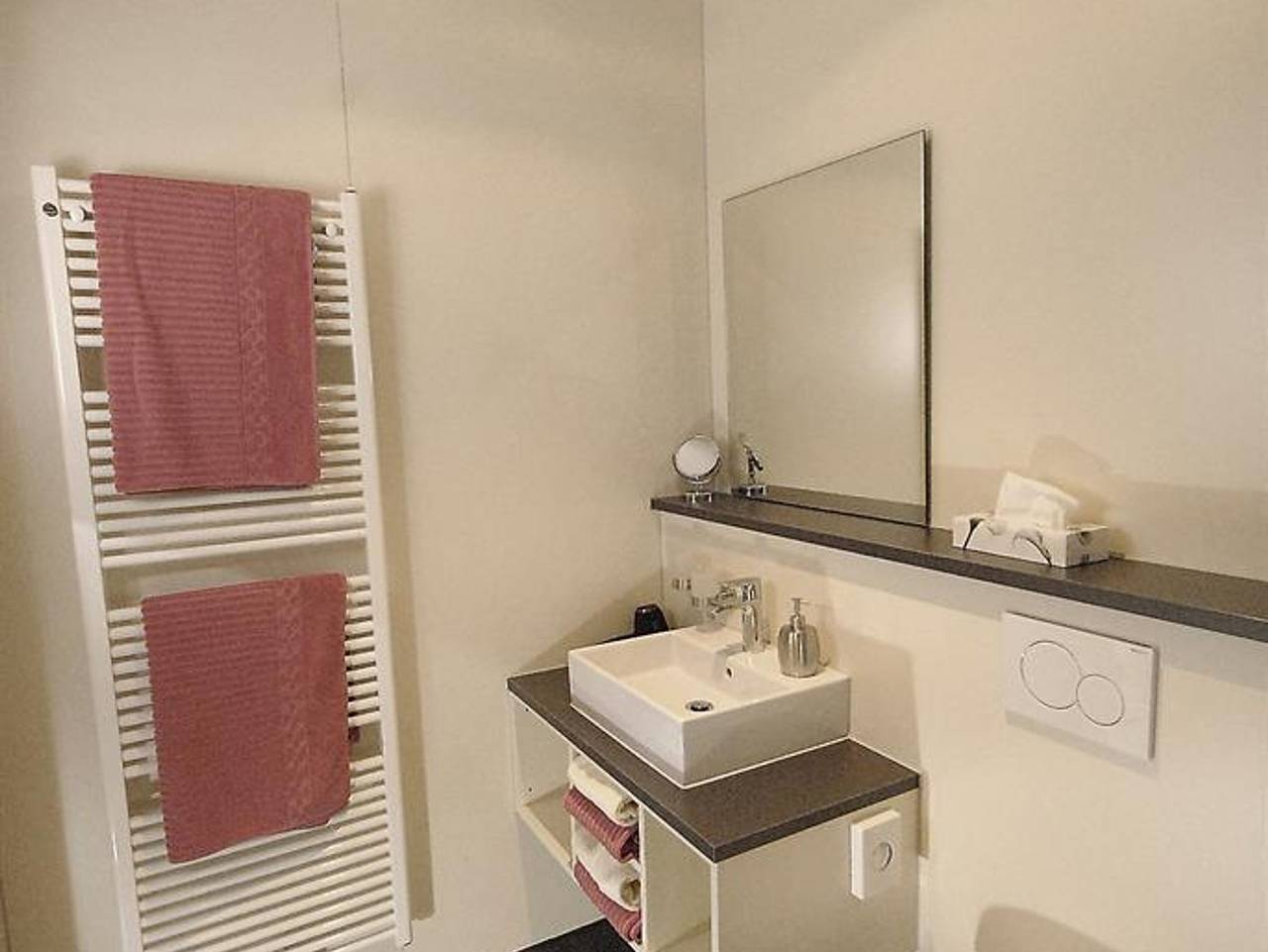 Pension Zum alten Rathaus - Doppelzimmer Dusche/Wc in Gemünd, Naturpark Hohes Venn-Eifel