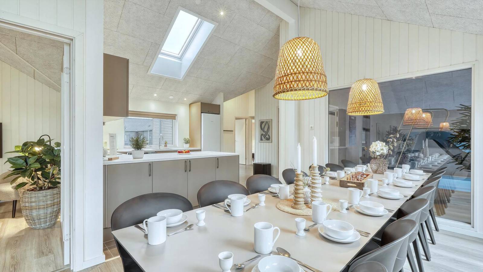 767 – Luxus-Poolhaus für 14 Gäste am schönen Trams in Jesendorf, Nordwestmecklenburg (Wismar und Umgebung)