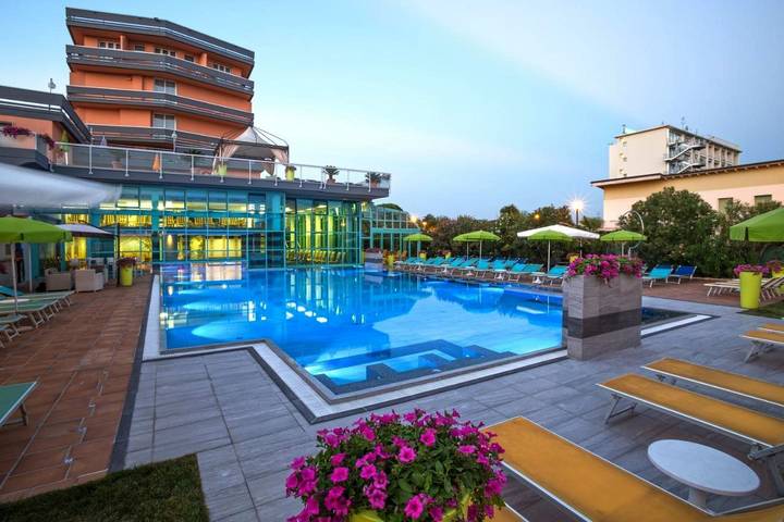 Hotel für 2 Personen, mit Garten und Sauna sowie Whirlpool und Pool - 1