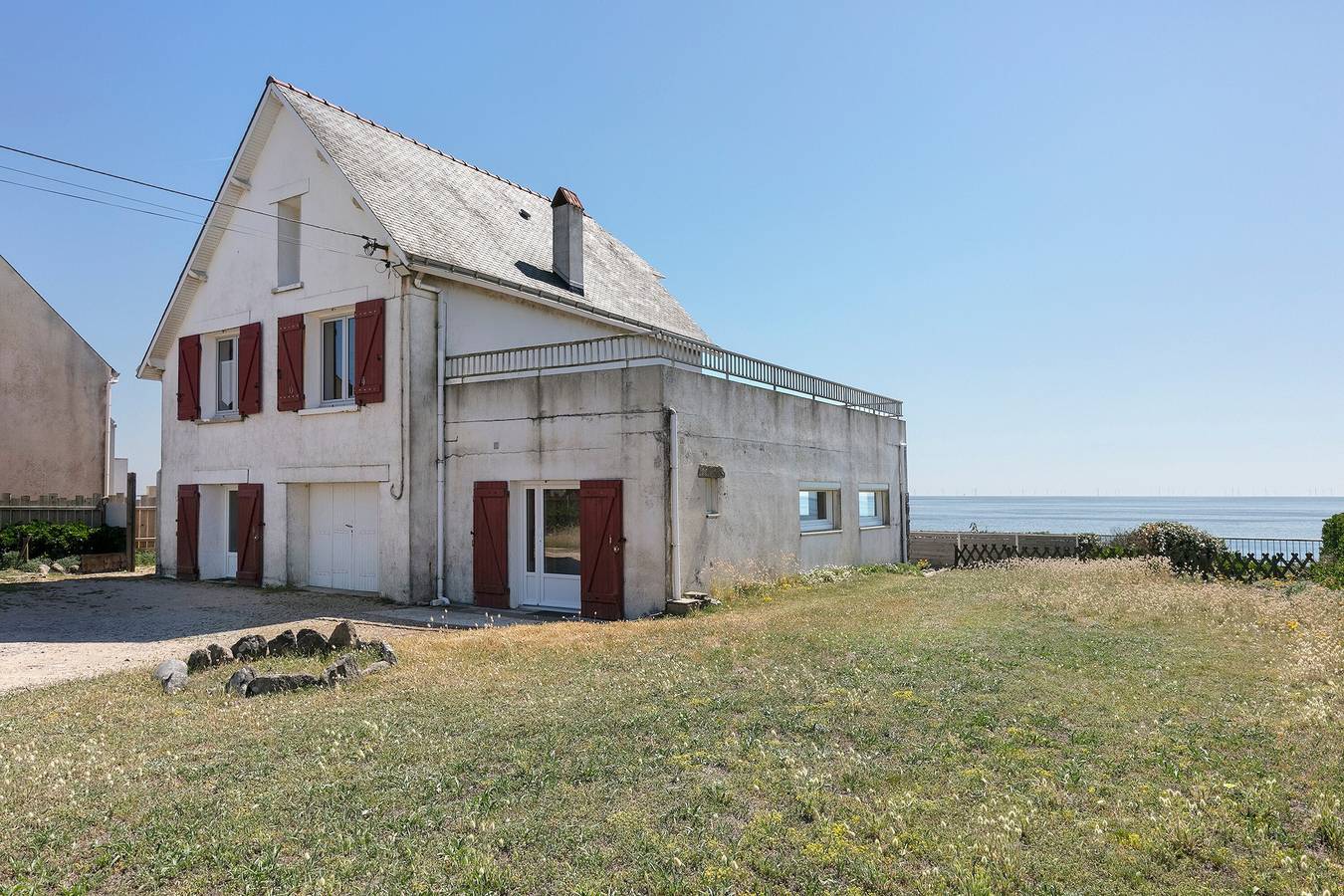 Vakantiehuis 'Villa Timao Plage' met zeezicht, privéterras en wifi in Batz-sur-Mer, Côte de Jade