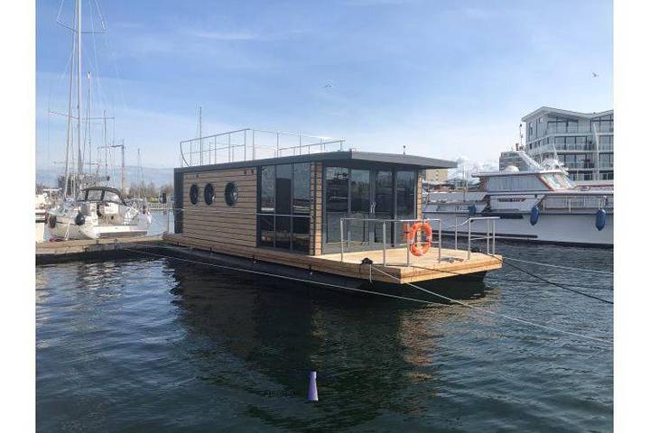 Ferienwohnung für 4 Personen, mit Terrasse und Sauna sowie Ausblick an der Kieler Bucht
