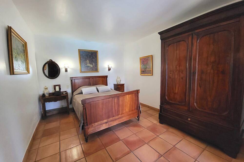 La Massette du Cheval Blanc **** Charaktervilla aus Trockenstein in L'Isle-sur-la-Sorgue, Vaucluse