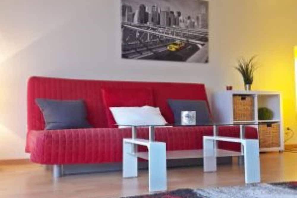 Ganze Wohnung, Sehr gut ausgestattete, große Ferienwohnung in ruhiger Gegend nah zum Rhein in Wallersheim, Koblenz