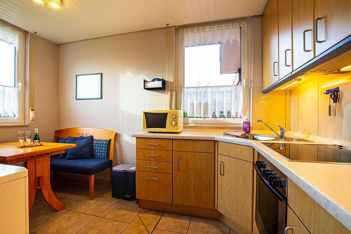 Ferienhaus für 4 Personen, mit Terrasse und Garten in Bensersiel - 3