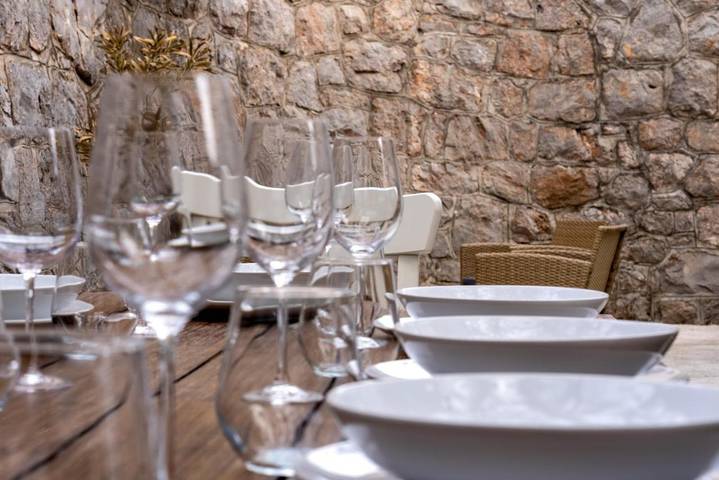 Ferienhaus für 9 Personen, mit Ausblick und Garten in Karlobag - 4