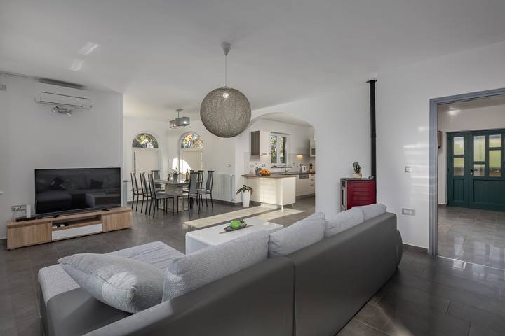 Villa pour 8 personnes, avec piscine et terrasse, animaux acceptés à Labin - 3