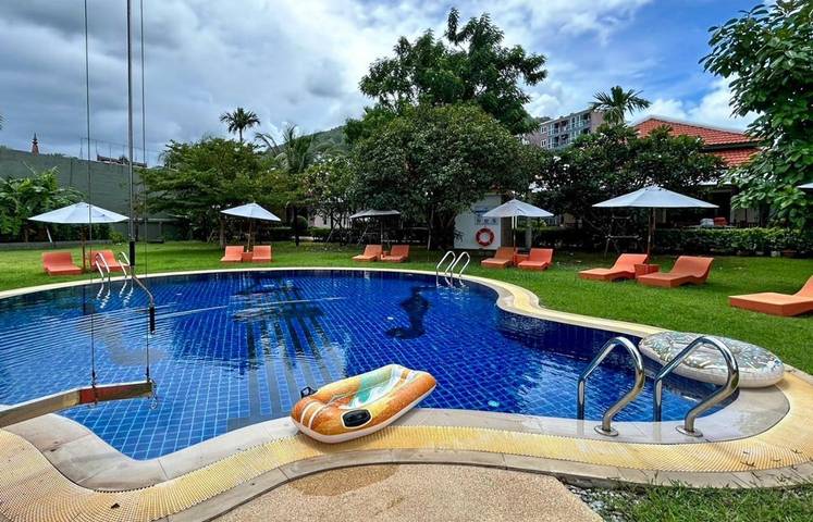 Hôtel pour 2 personnes, avec bassin pour enfant et jardin ainsi que vue et piscine