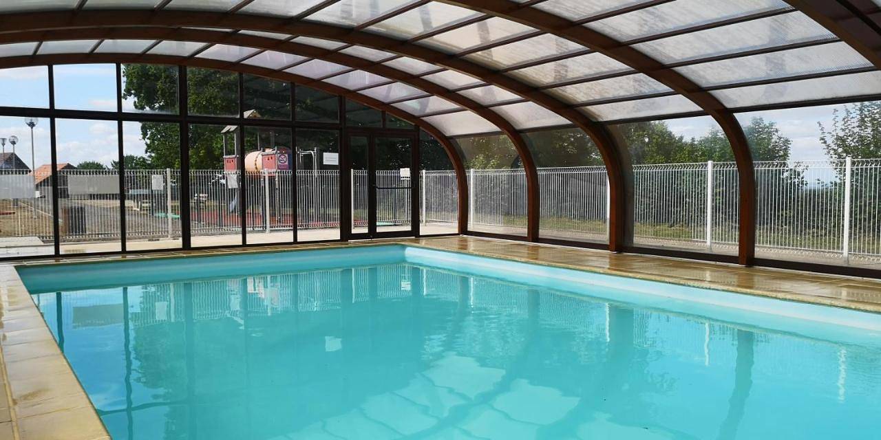Three-Bedroom Chalet in Saint-Germain-de-Tallevende-la-Lande-Vaumont, Région de Vire