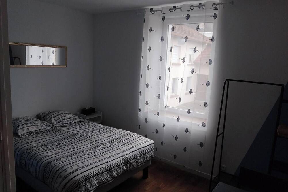 La Halte Vésulienne, house for 17 people. in Vesoul, Haute-Saône