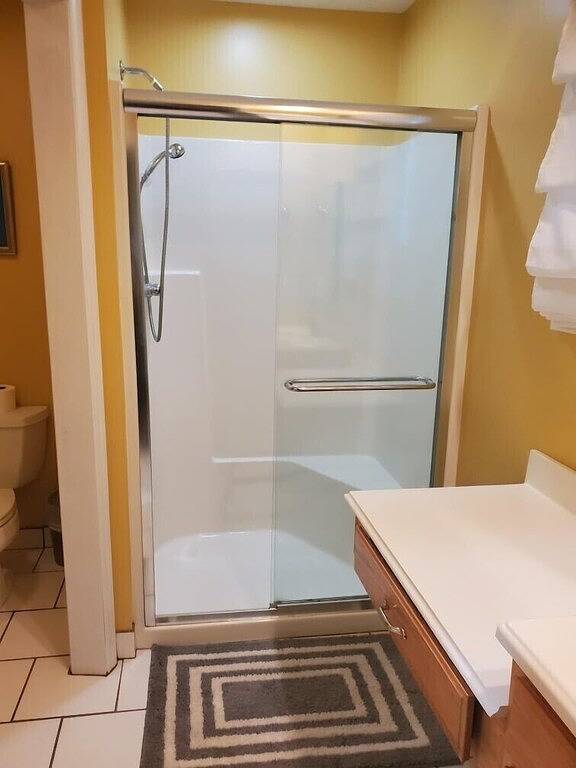 Fox Crossing - Mountain Views, Game Room & Pet-Friendly Cabin! in Blue Ridge Parkway, Seven Devils