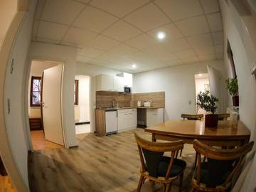 Gîte pour 3 personnes, avec jardin et vue à Borna