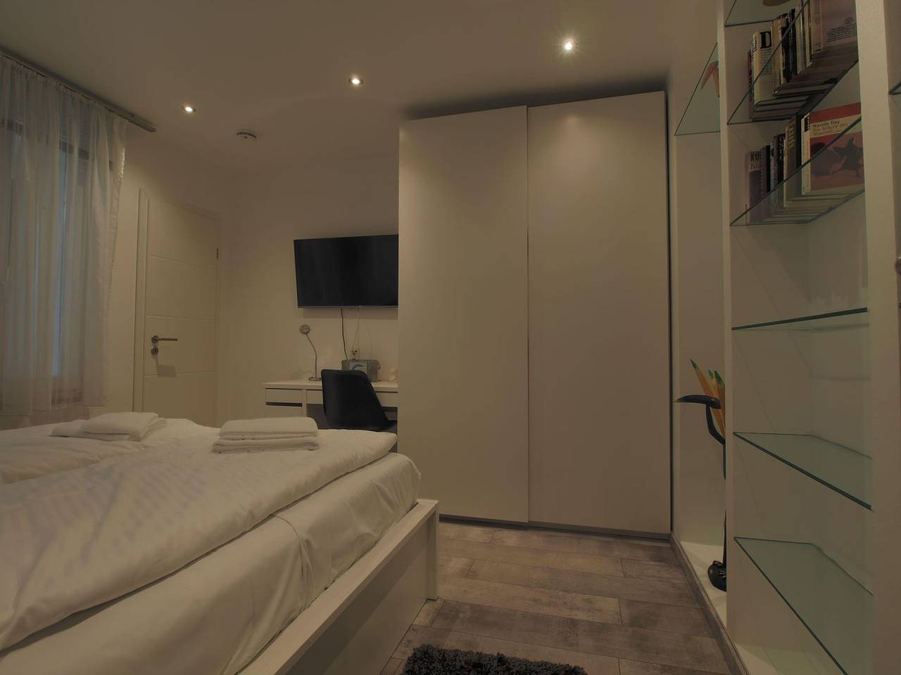 Apartamento entero, 3-Zimmer-Ferienwohnung – 60 m², Erdgeschoss, Wlan & Hund, zentrale Lage in Warnemünde Strand, Rostock