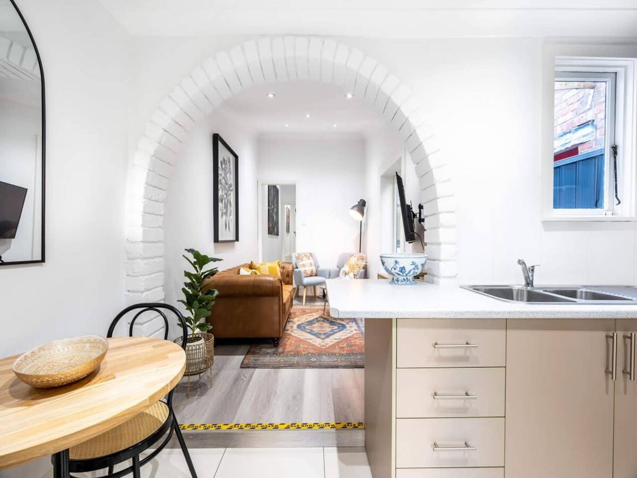 Entire apartment, Contemporary 2-Bed House in Trendy Enmore in Newtown (Sydney), Sydney