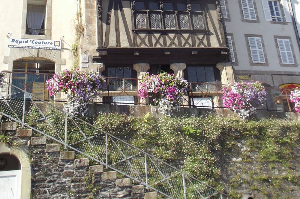 Appartement entier, Le charmant port de Morlaix à votre porte ! in Morlaix, Ceinture Dorée