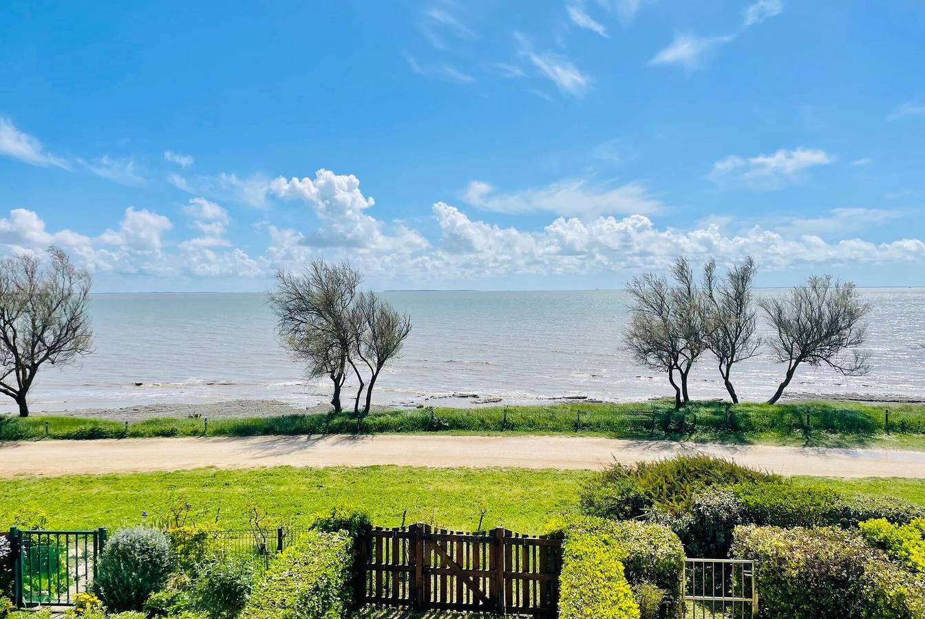Appartement entier, La Canopée - Beau T3 Vue Mer Imprenable  in La Rochelle, Région de La Rochelle