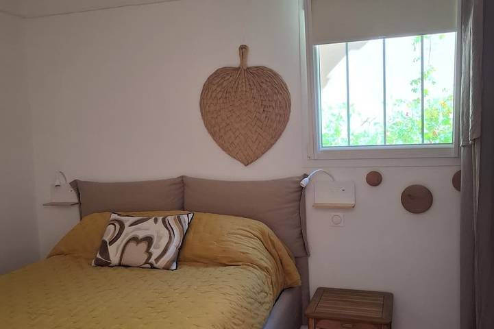 Ganze Wohnung, T2 air-conditioned, Wifi broadband, garden level, Gigaro beach and paths 500m away in Gigaro, La Croix-Valmer