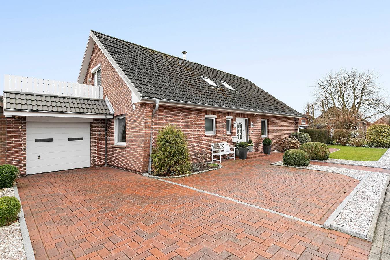 Ganze Wohnung, Ferienwohnung Neumann" mit Gemeinschaftsgarten, Balkon und Wi-Fi in Wesselburen, Nordseeküste