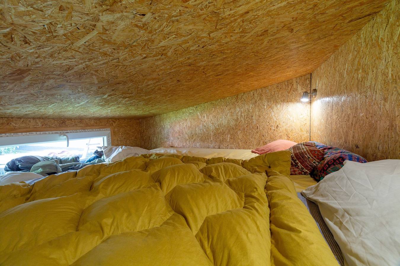 Apartamento vacacional entero, Tiny Home « Logement Bourbon - Corazón de Ardèche » con terraza privada, jardín y Wi-Fi in Lamastre, Parc naturel régional des Monts d'Ardèche