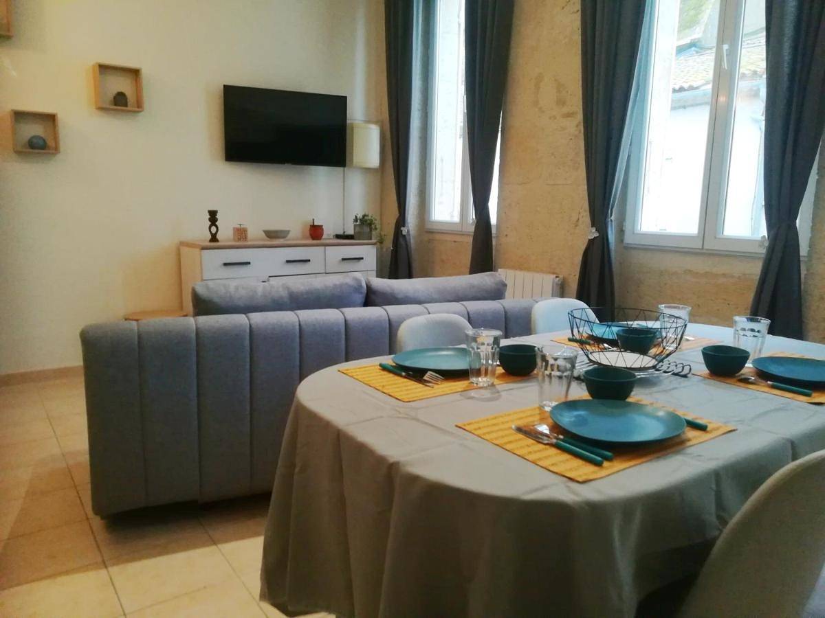 Appartement entier, One-Bedroom Apartment in Lectoure, Gers