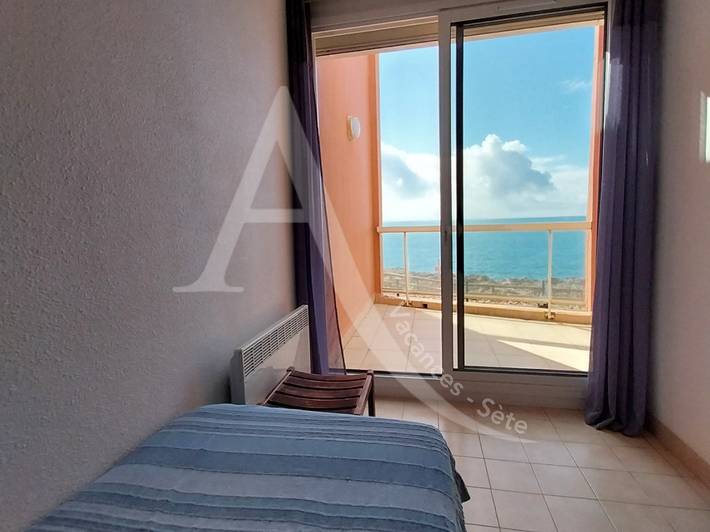 Gîte pour 4 personnes, avec terrasse, adapté aux familles dans Plage Lazaret - 2