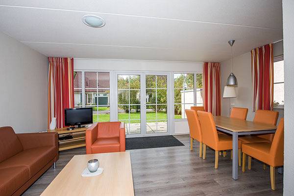 Vakantiepark Hellendoorn — Bungalow 6 personen met airconditioning en huisdierwelkom in Hellendoorn, Sallandse Heuvelrug