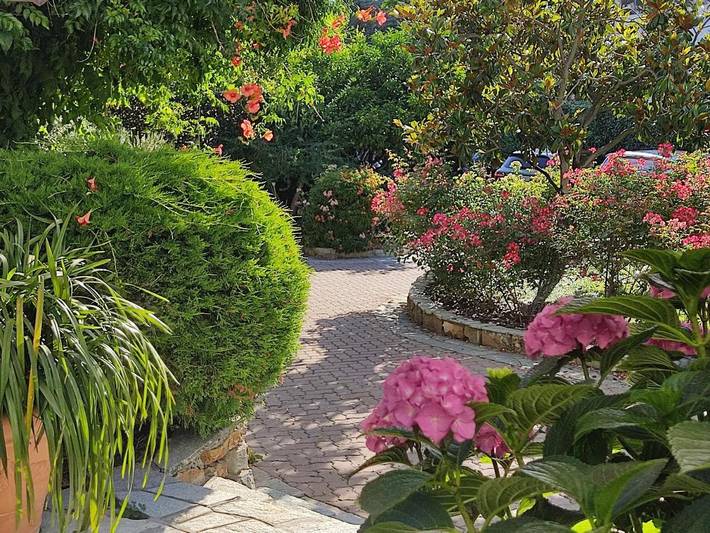 Location de vacances pour 2 personnes, avec balcon ainsi que vue et jardin à San Remo - 3