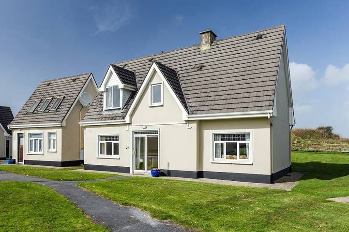 Holiday rental for 8 people, with garden in Lahinch