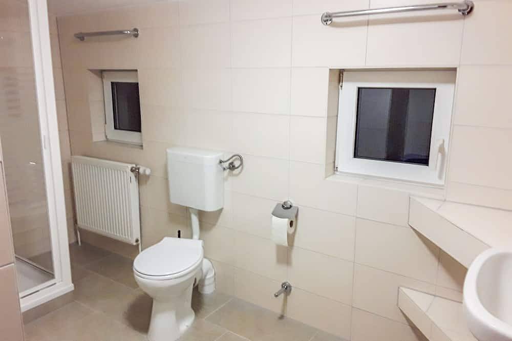 Ganze Wohnung, Ferienwohnung 1 - Ferienwohnungen am Bach in Marlow, Rostock und Umgebung