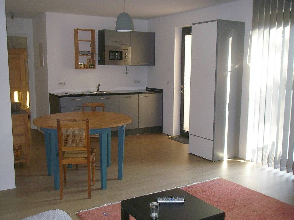 Ganze Ferienwohnung, Studio3 - Ferienwohnung (Wohnzimmer mit offener Küche, Schlafzimmer, Bad, Terrasse) in Wartburg, Eisenach