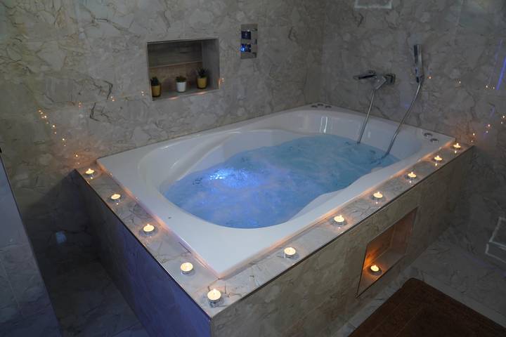 Appartement de vacances entier, Appartement de vacances pour 2 personnes avec jacuzzi in Bradford, Yorkshire de l'Ouest