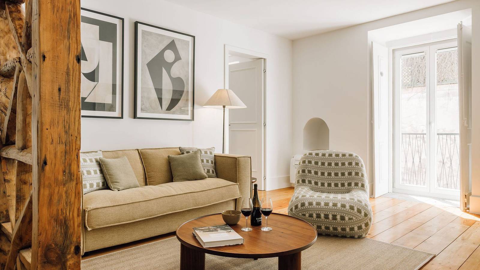 Ganze Wohnung, Ando Living - Flores 25 House - 201 in Encarnação, Lissabon