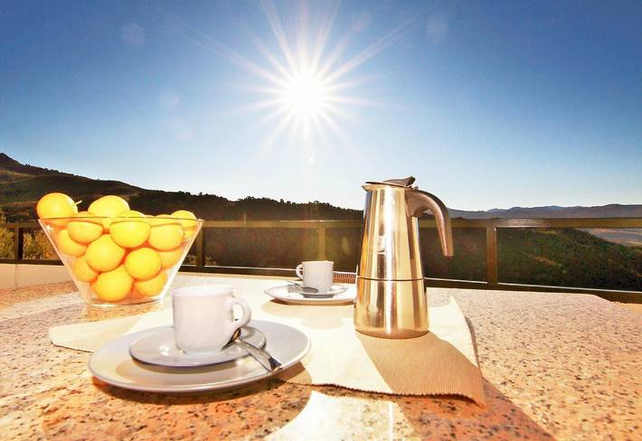 Estudio entero, Casa de vacaciones "Romantic paradise 1" con piscina, jardín y Wi-Fi, admite mascotas in Montecorto, Andalucía