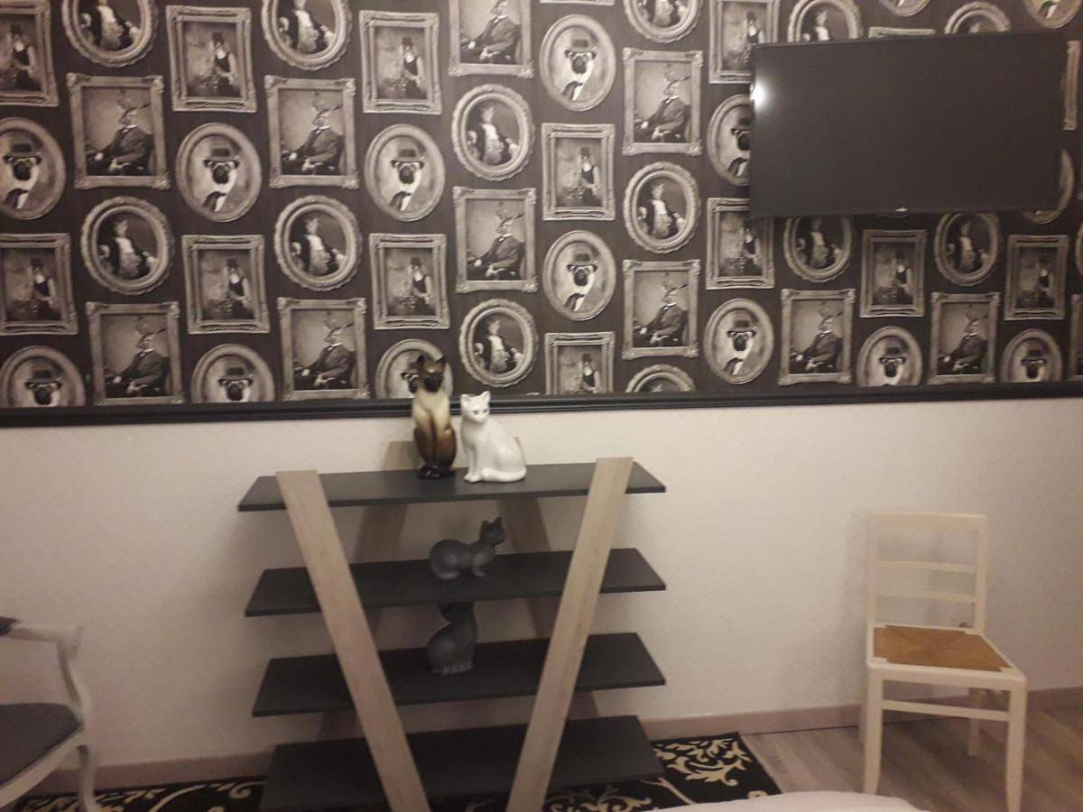 Appartement entier, One-Bedroom Apartment in Saint-Venant, Région de Béthune