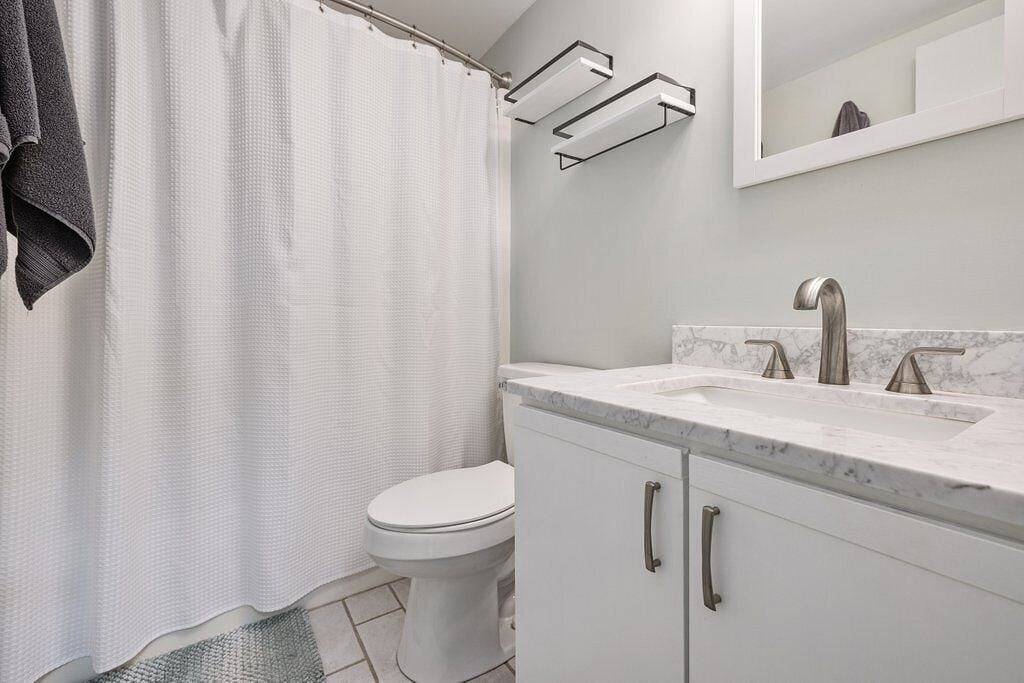 Ocean View House, Steps to Beach, Pet Friendly, Linens & Beach Gear Provided in Surf City, Topsail Island