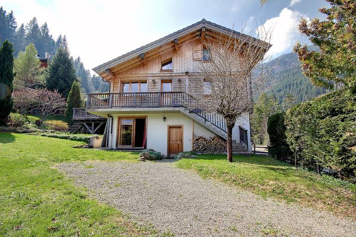 Location de vacances pour 14 personnes, avec jardin et terrasse à Saint-Jean-d'Aulps - 3