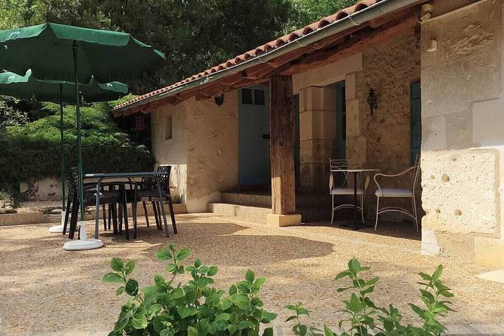 Location de vacances pour 4 personnes, avec jardin à Eyvirat