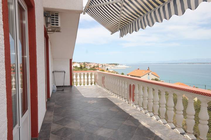 Ferienwohnung für 11 Personen, mit Balkon/Terrasse