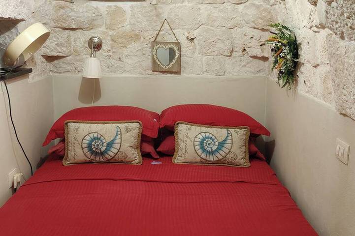 Trullo idilliaco con piscina, incastonato tra antichi uliveti privati, vicino a Ostuni e Latiano in San Vito dei Normanni, Salento