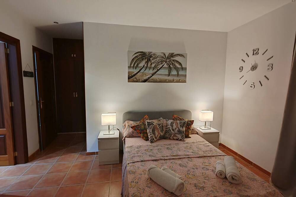 Private Double Room With Bathroom in Ses Salines, South Majorca