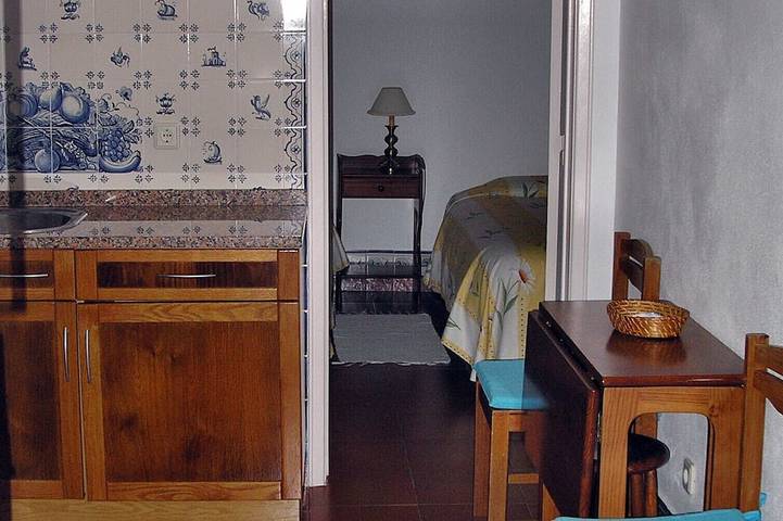 Ganze Wohnung, Sehr zentral und ruhig gelegene Ferienwohnung für zwei Personen in São Martinho (Sintra), Sintra