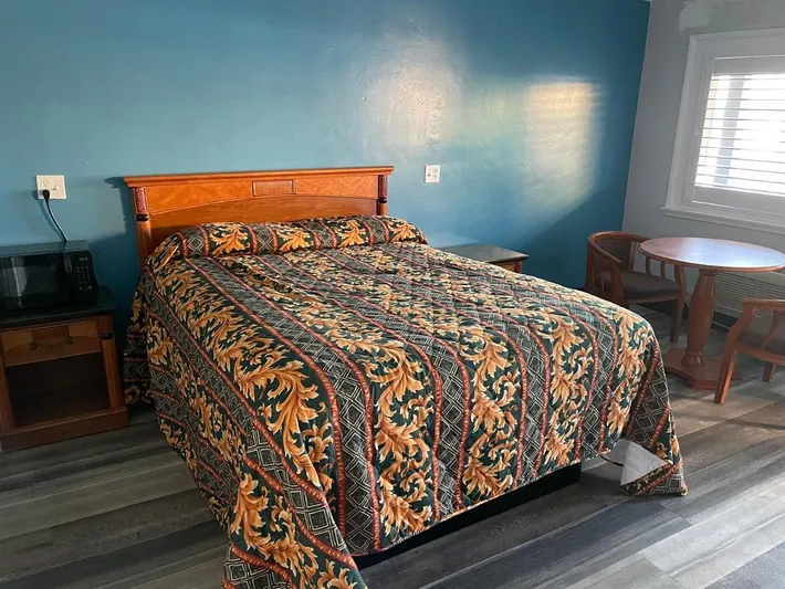 Hotel for 4 people - 1