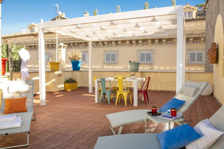 B&b per 5 persone, con terrazza e idromassaggio in Pantheon (Roma)