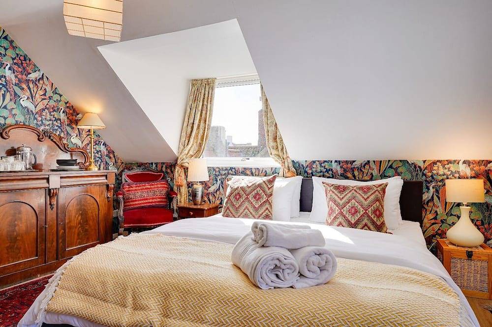 Ganze Wohnung, *New*The Old Smokehouse: Central, Bohemian Room in Tweedmouth, Northumberland