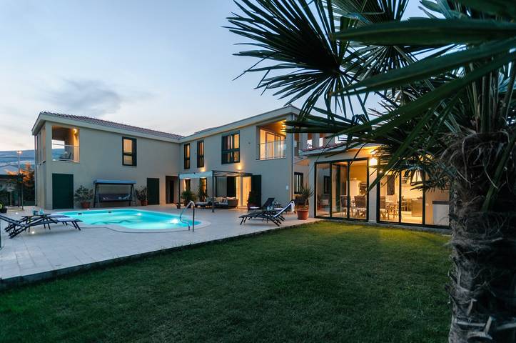 Villa pour 10 personnes, avec piscine et jardin à Trogir - 4