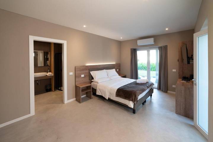 Hôtel pour 2 personnes, avec Jardin à Dubino - 4