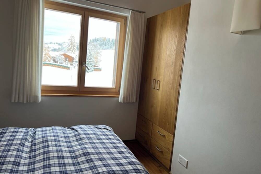 Ganze Wohnung, Hirtegga 1, Obersaxen-Miraniga, (Obersaxen). in Obersaxen, Obersaxen-Mundaun