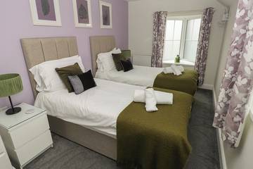 Cottage for 18 People in St Dogmaels, Cardigan Bay, Photo 3