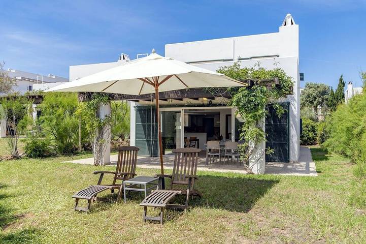 Villa for 6 people, with balcony and pool - 1