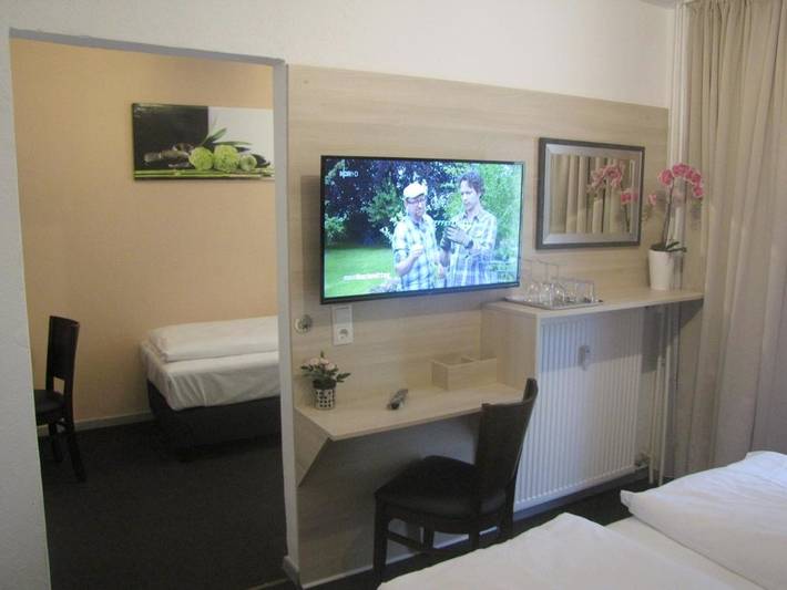 Hotel für 4 Personen, mit Balkon und Garten sowie Ausblick in Barmbek Hamburg