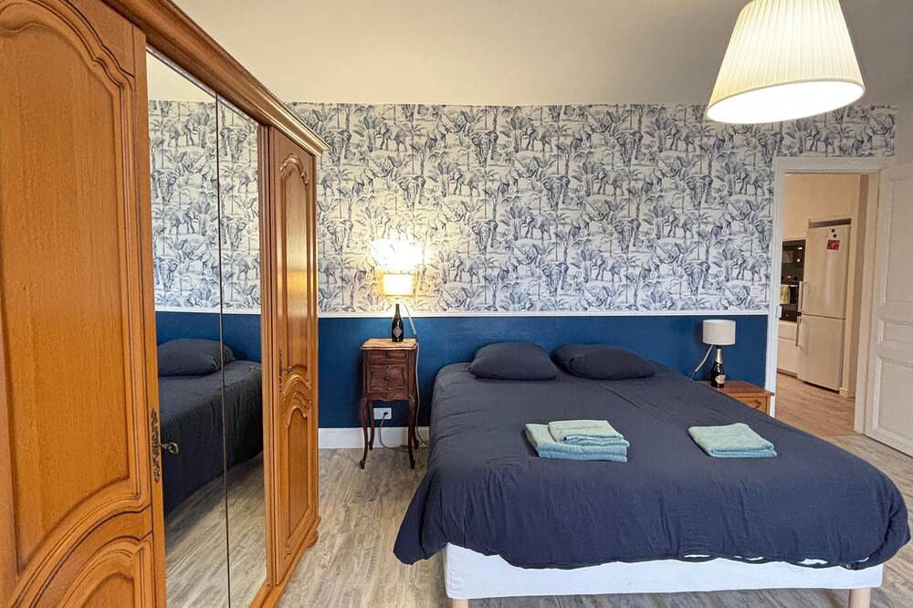 Entire apartment, Cosy apartment in the heart of Epernay in Épernay, Marne